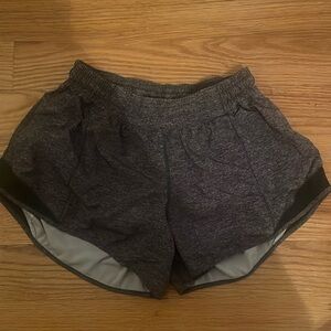 LULU lemon hottie hot shorts